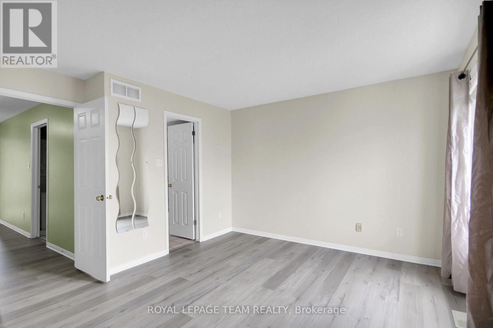 16 - 414 Hillsboro Private