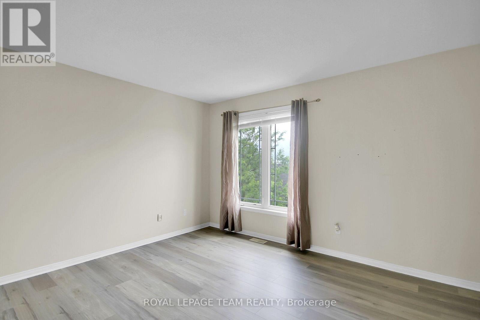 16 - 414 Hillsboro Private