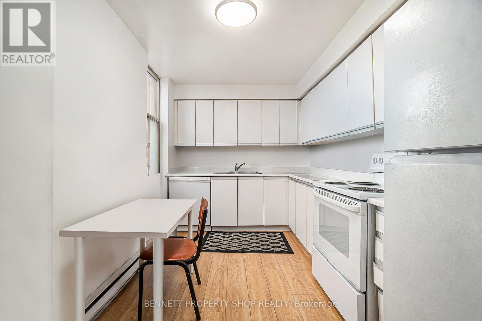 1210 - 2760 Carousel Crescent