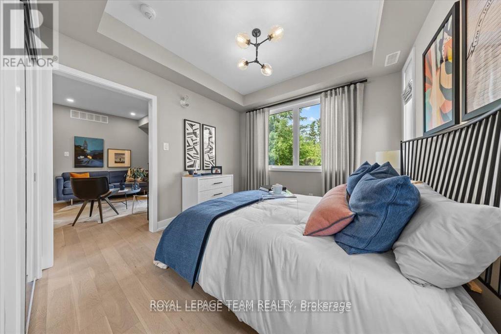 203 - 2376 Tenth Line Road