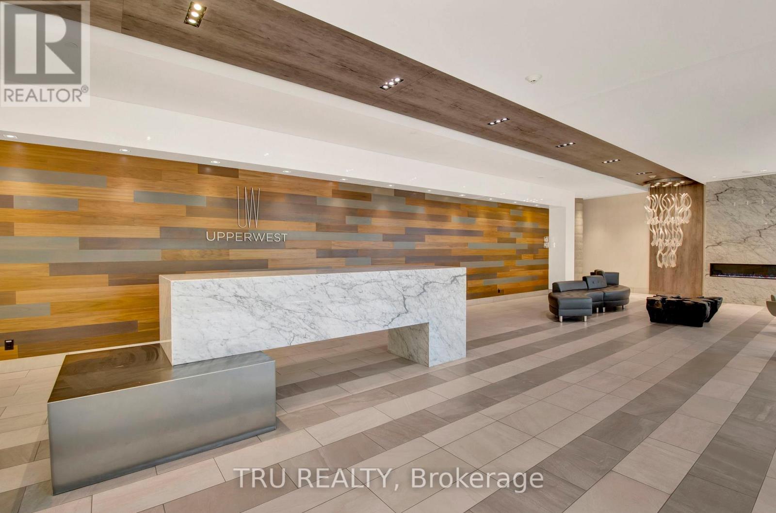 910 - 485 Richmond Road