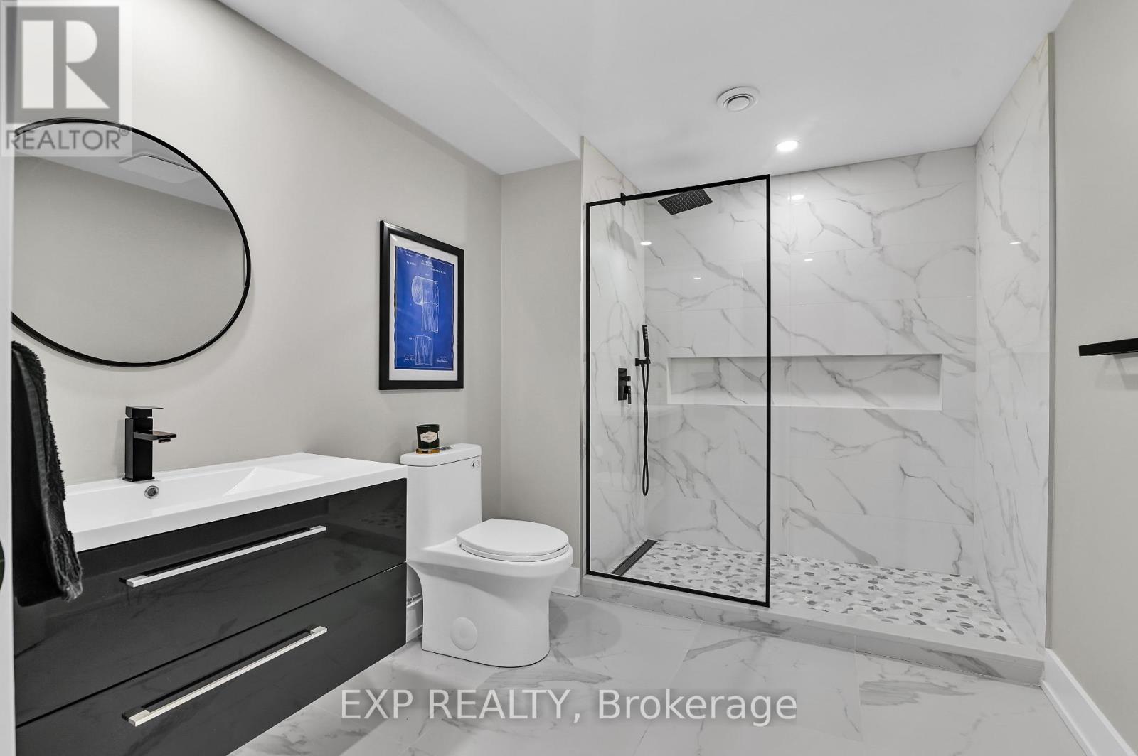 364 Gloaming Crescent