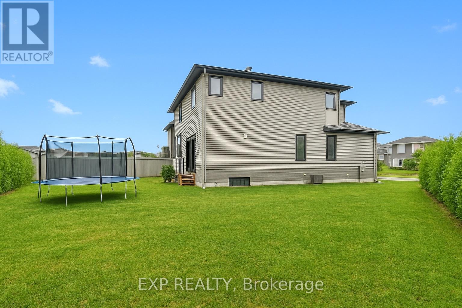 364 Gloaming Crescent