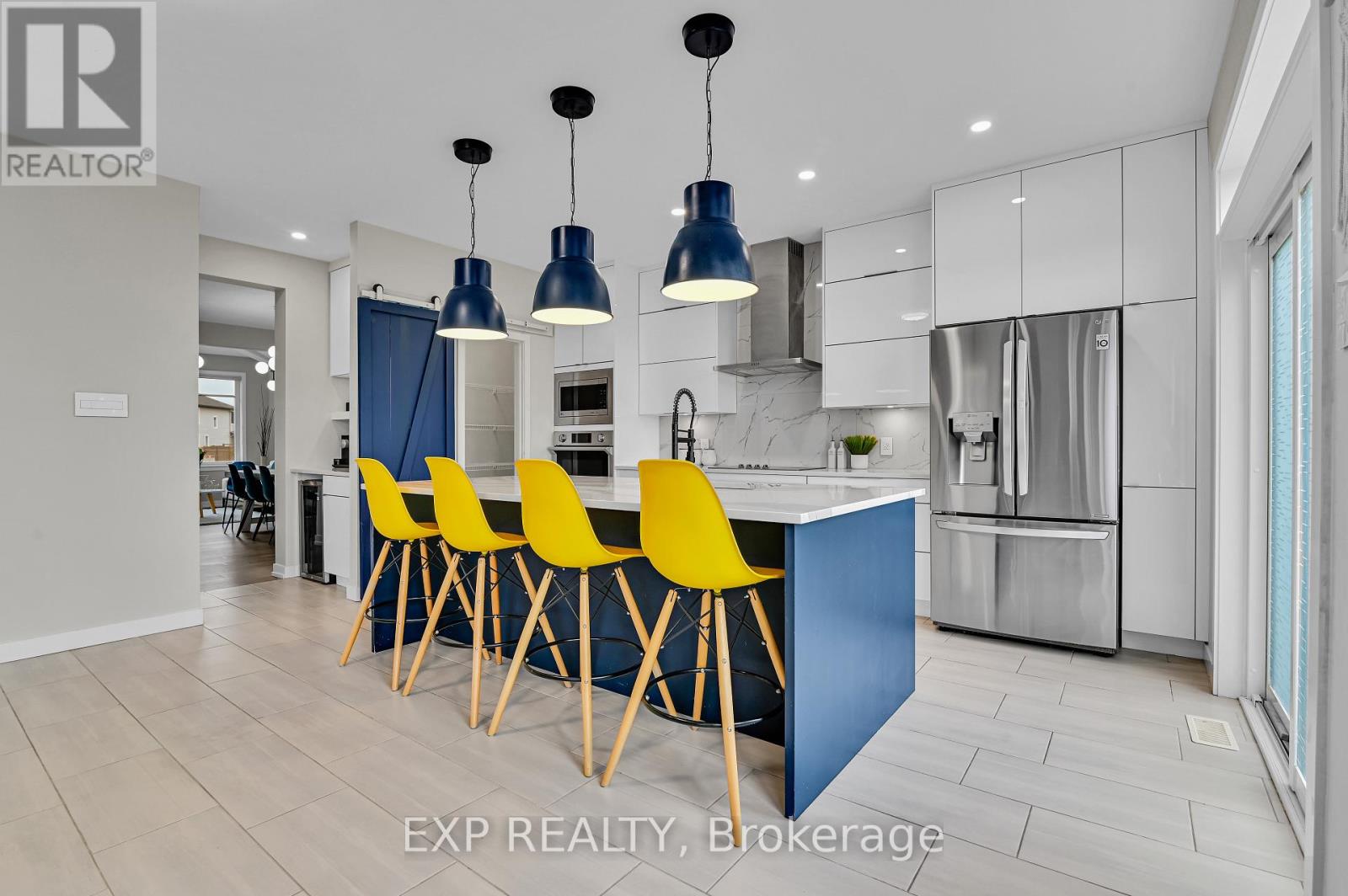 364 Gloaming Crescent