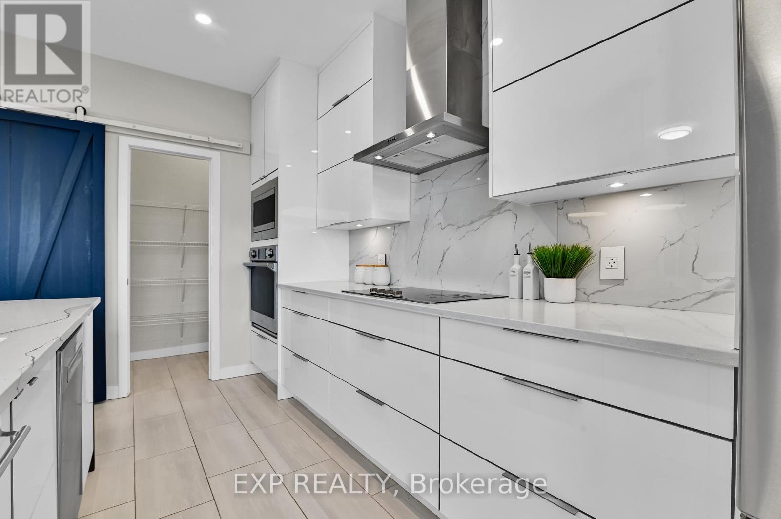 364 Gloaming Crescent