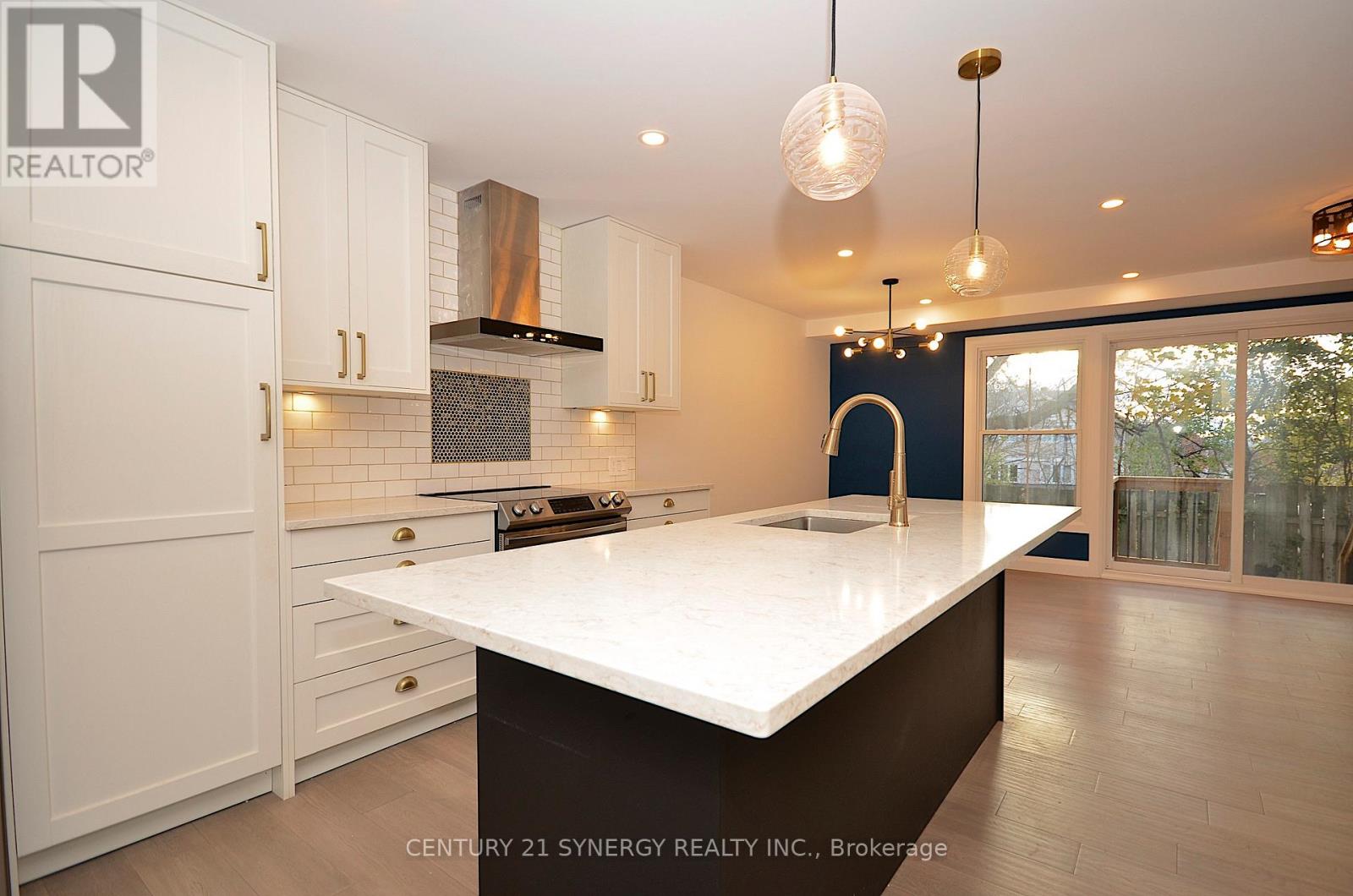 26 - 660 Hochelaga Street