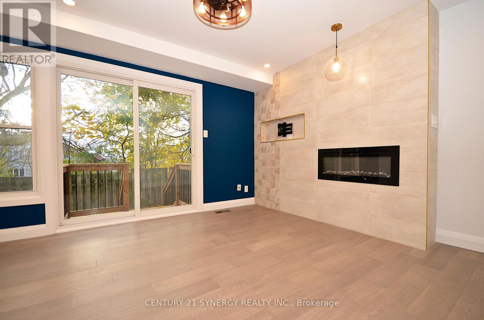 26 - 660 Hochelaga Street