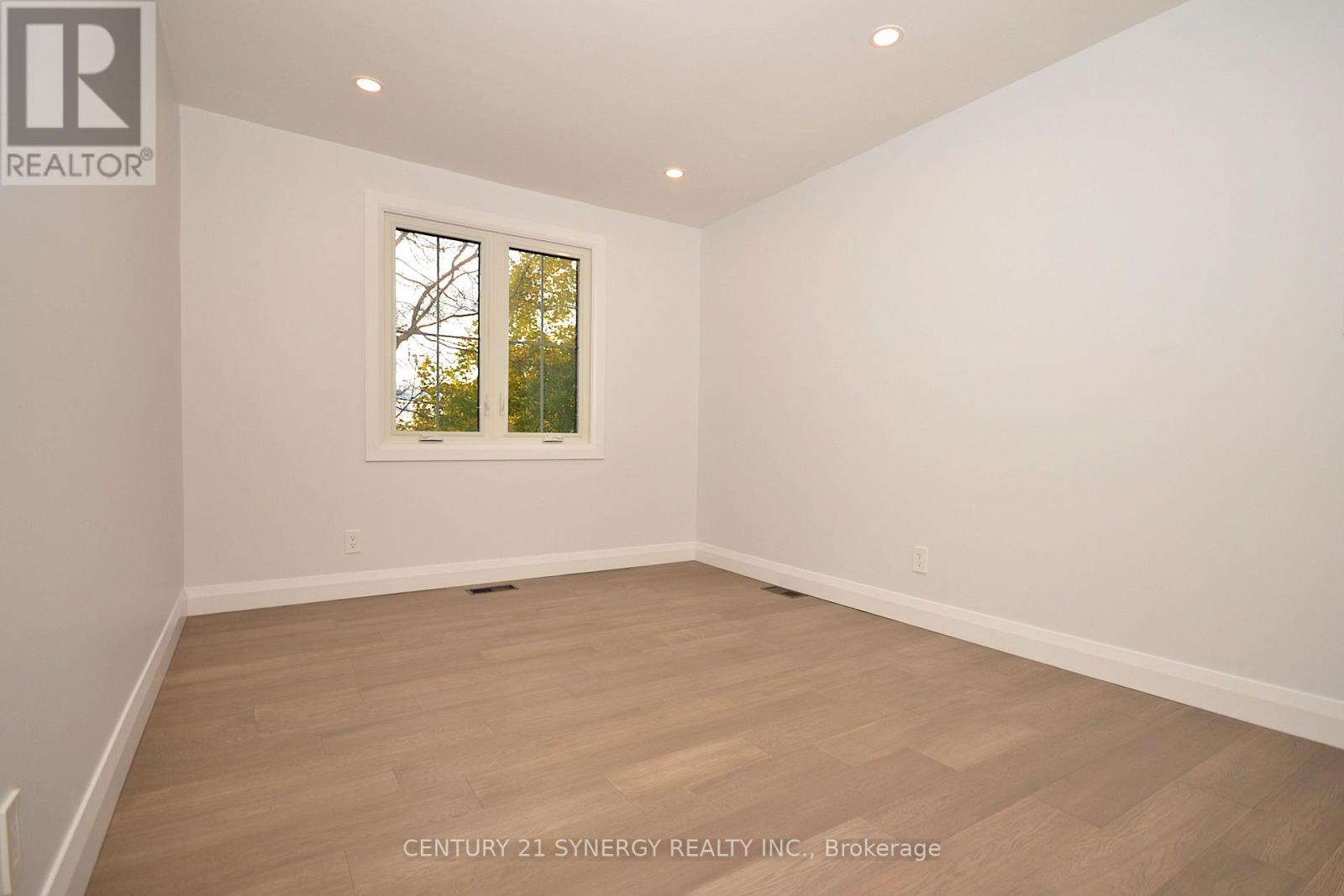 26 - 660 Hochelaga Street