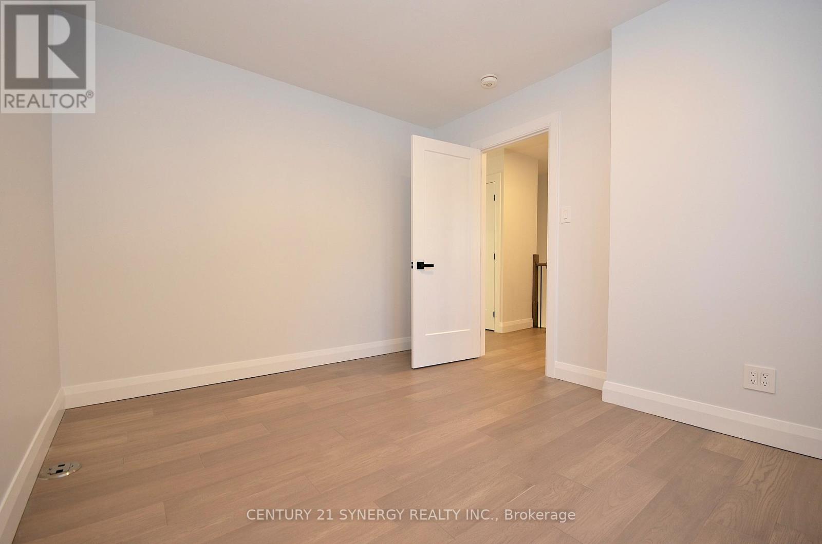 26 - 660 Hochelaga Street