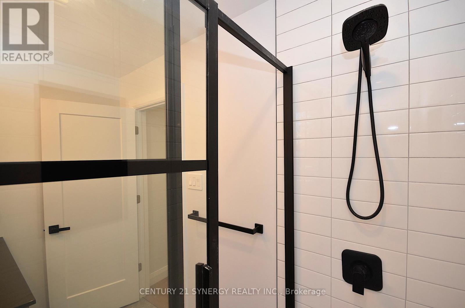 26 - 660 Hochelaga Street