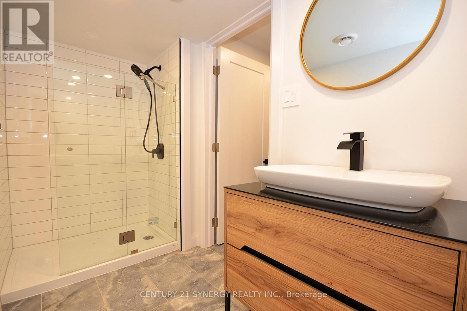 26 - 660 Hochelaga Street