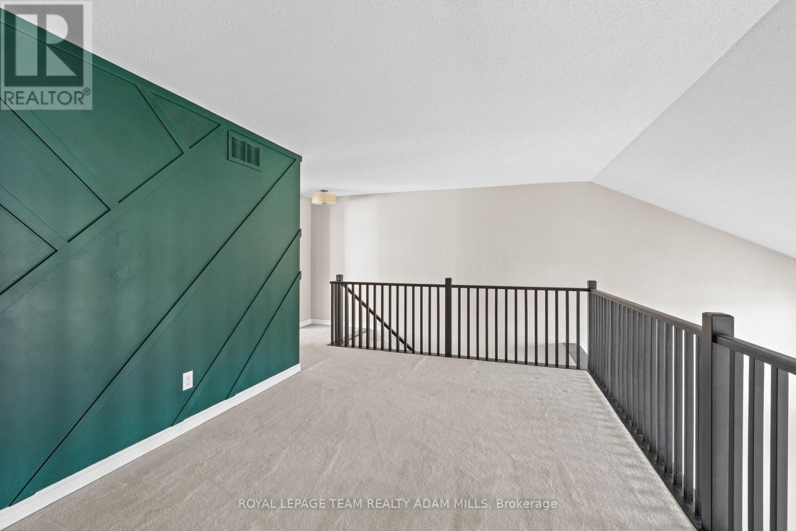 24 - 103 Eye Bright Crescent