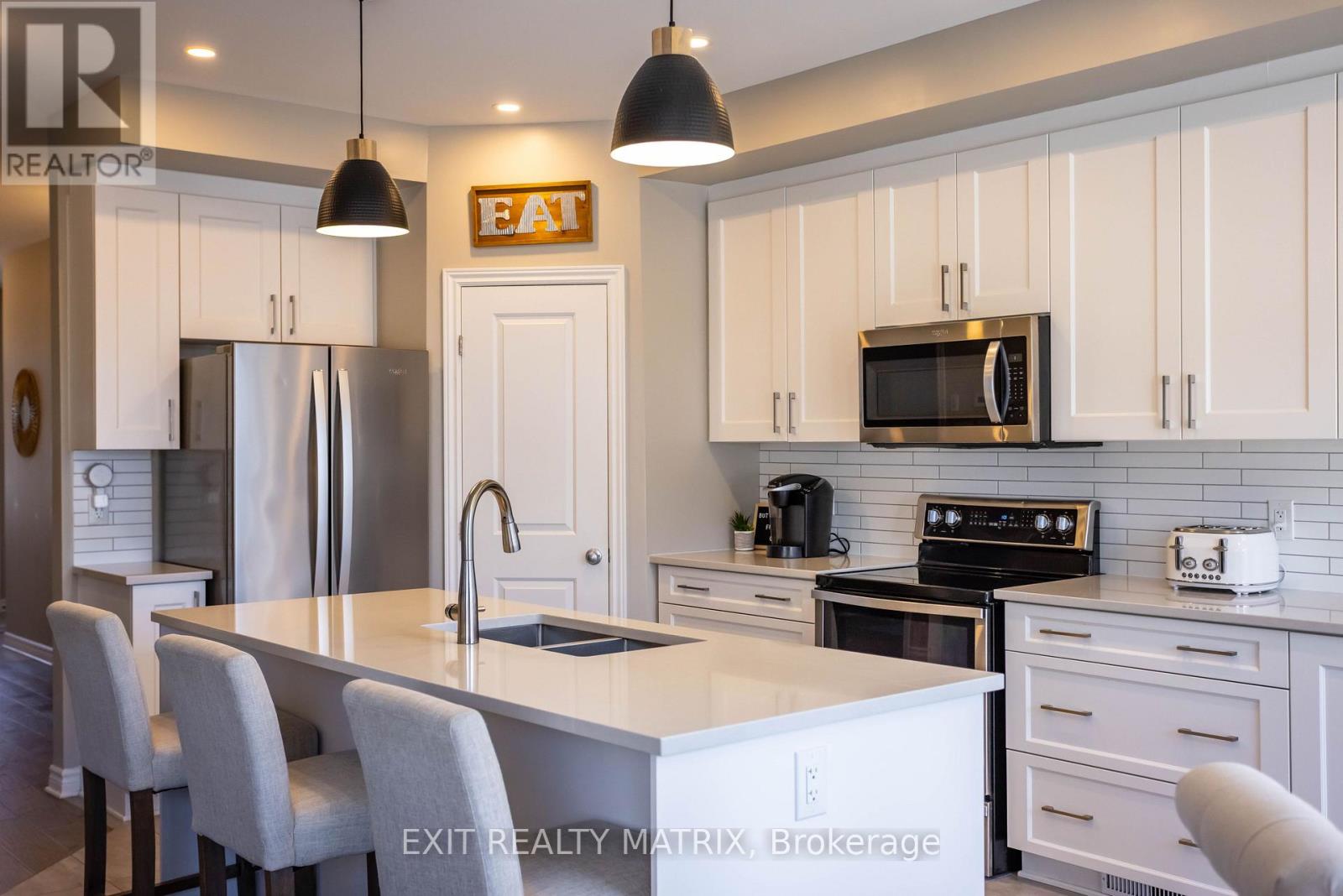 573 Strasbourg Street