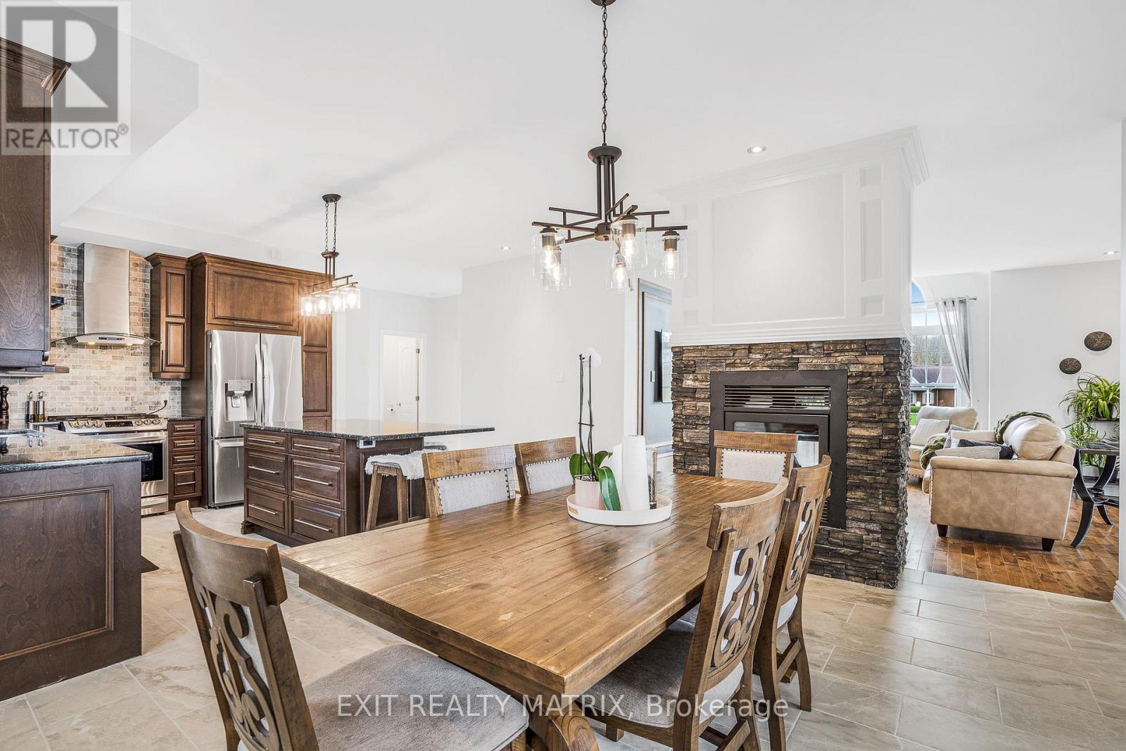 5 - 64 Radstock Lane