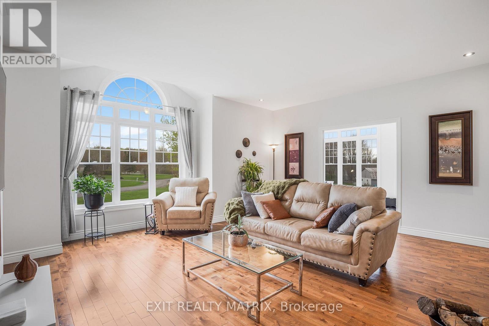 5 - 64 Radstock Lane