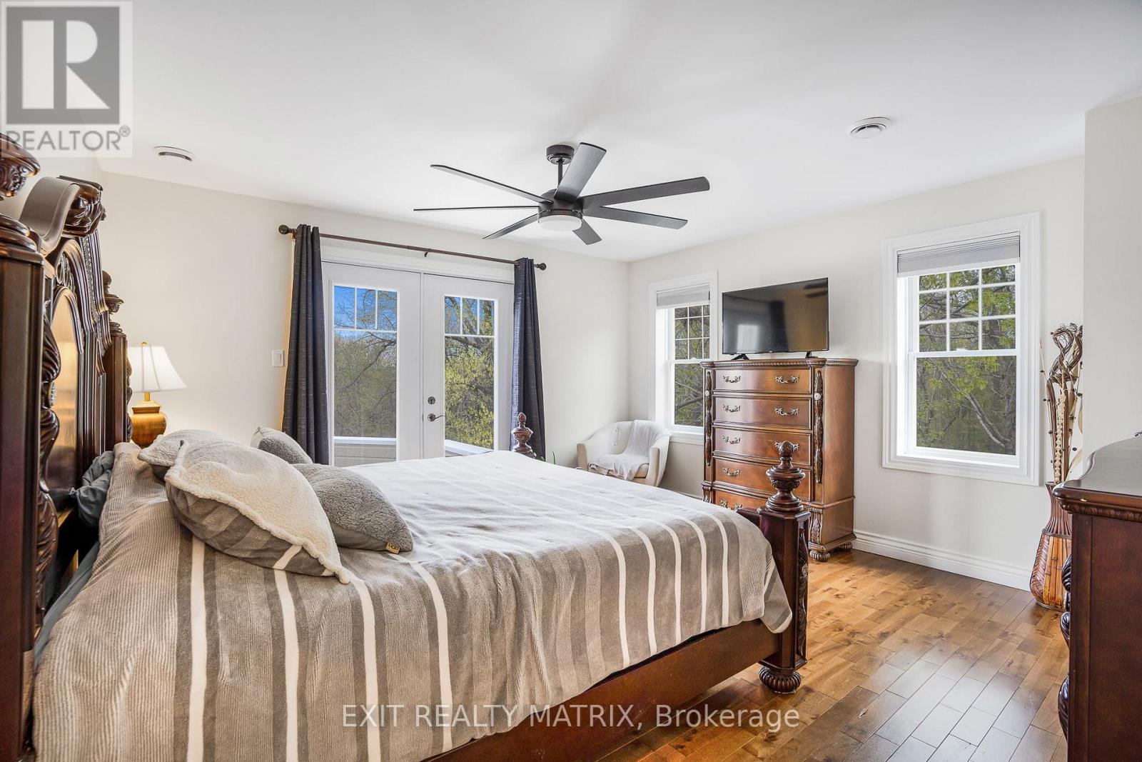 5 - 64 Radstock Lane