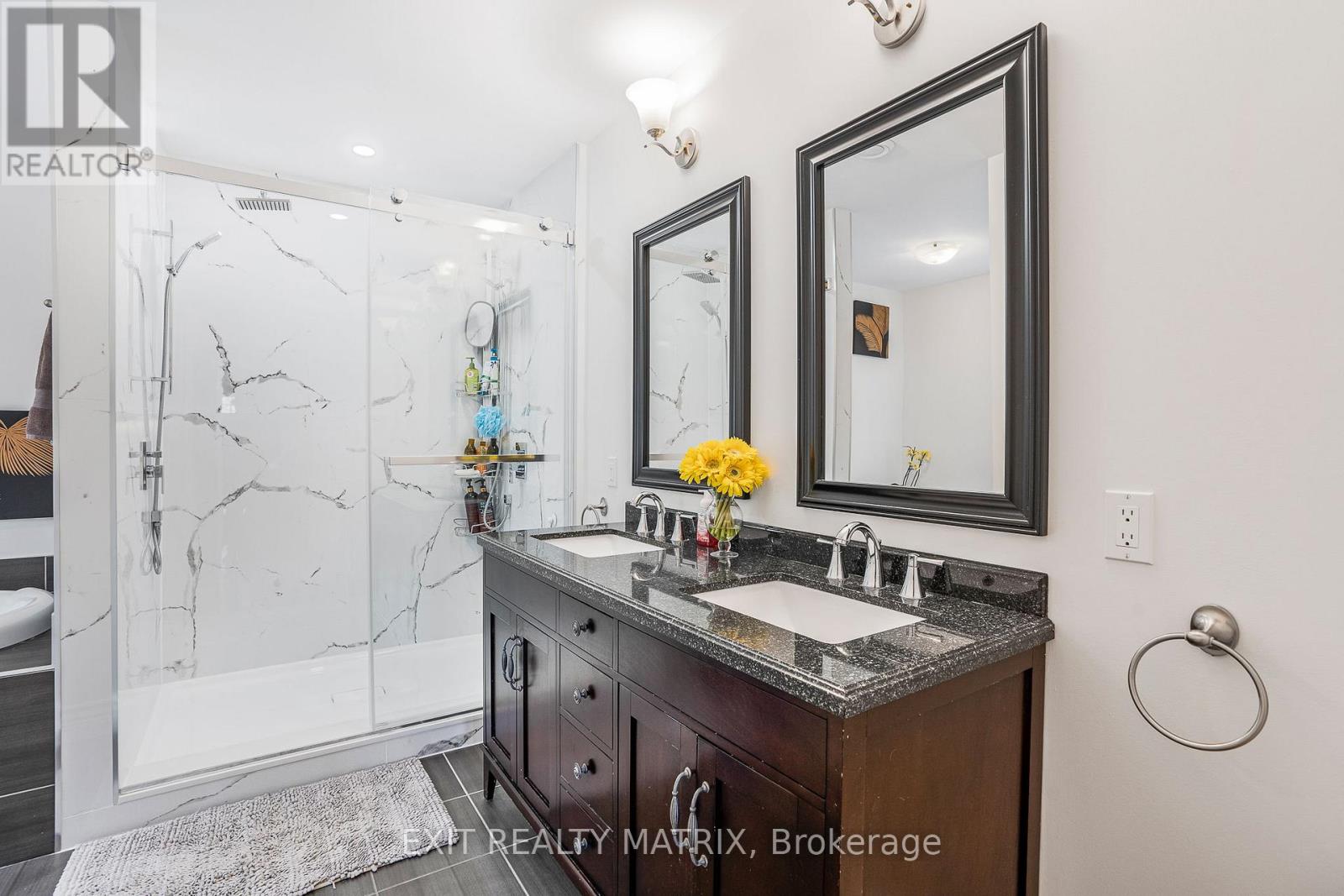 5 - 64 Radstock Lane