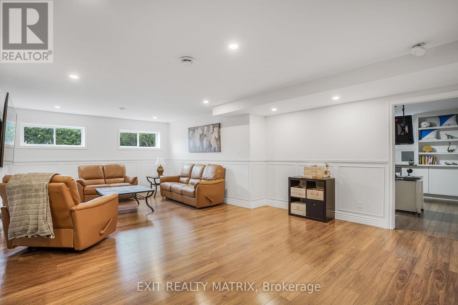 5 - 64 Radstock Lane