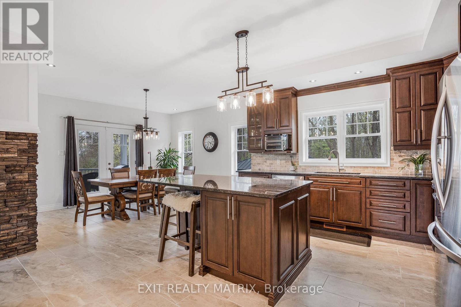 5 - 64 Radstock Lane