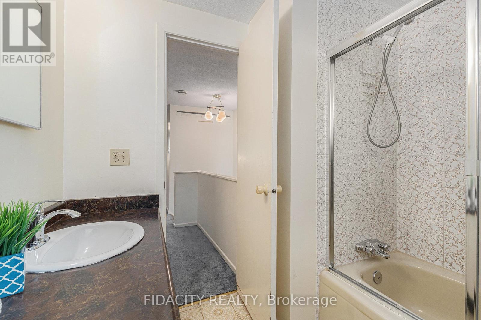 C - 477 Moodie Drive