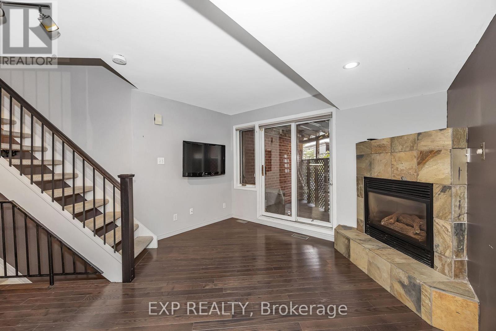 2 - 518 Lisgar Street