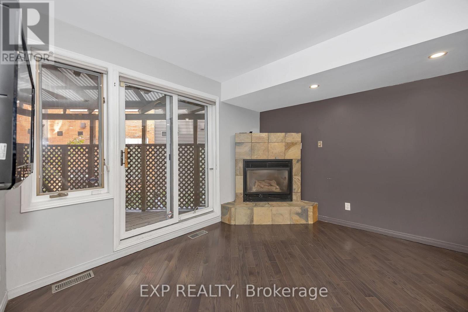 2 - 518 Lisgar Street