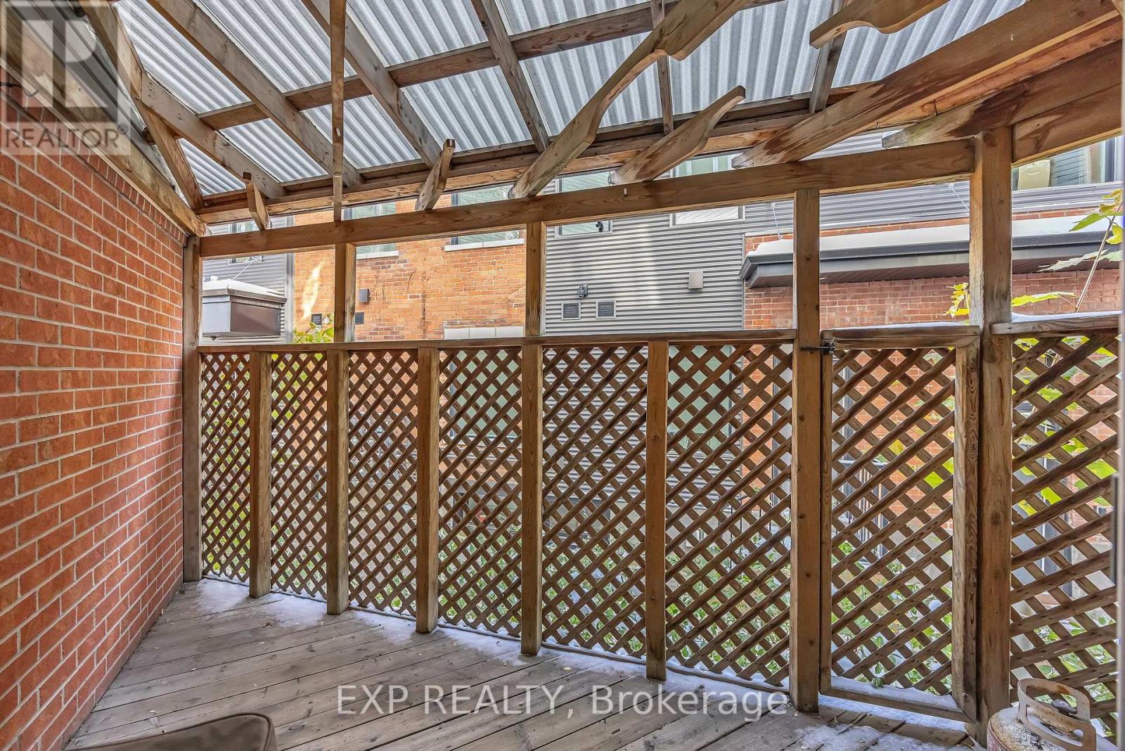 2 - 518 Lisgar Street