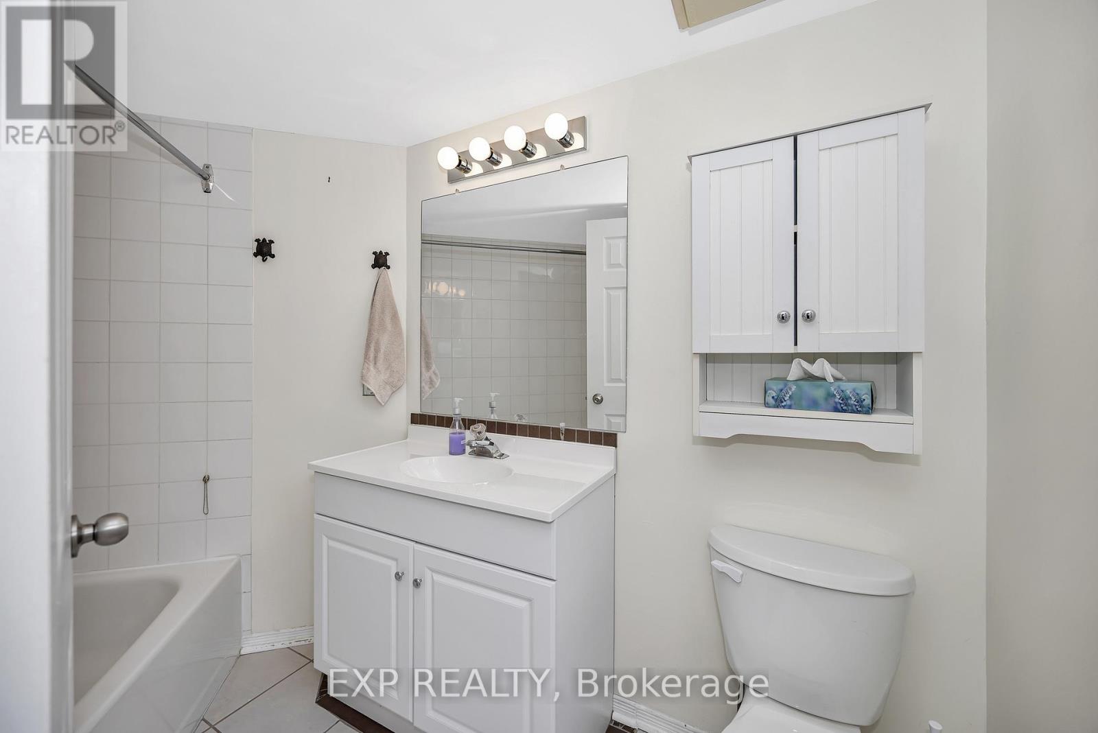 2 - 518 Lisgar Street