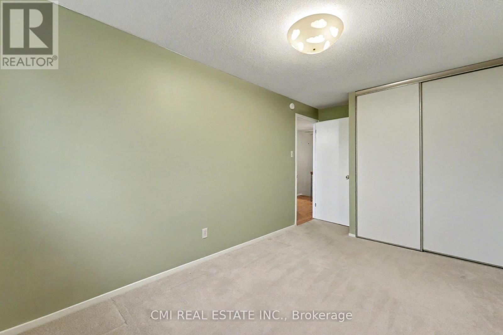 879 Beauclaire Drive