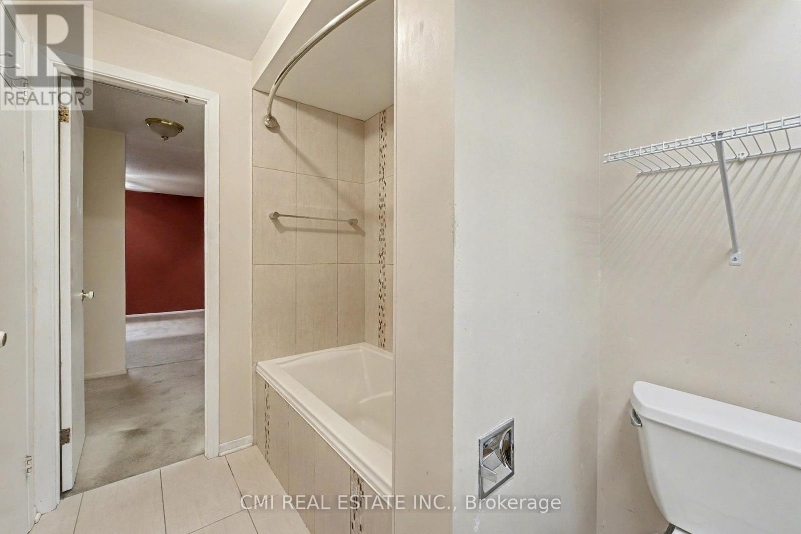 879 Beauclaire Drive