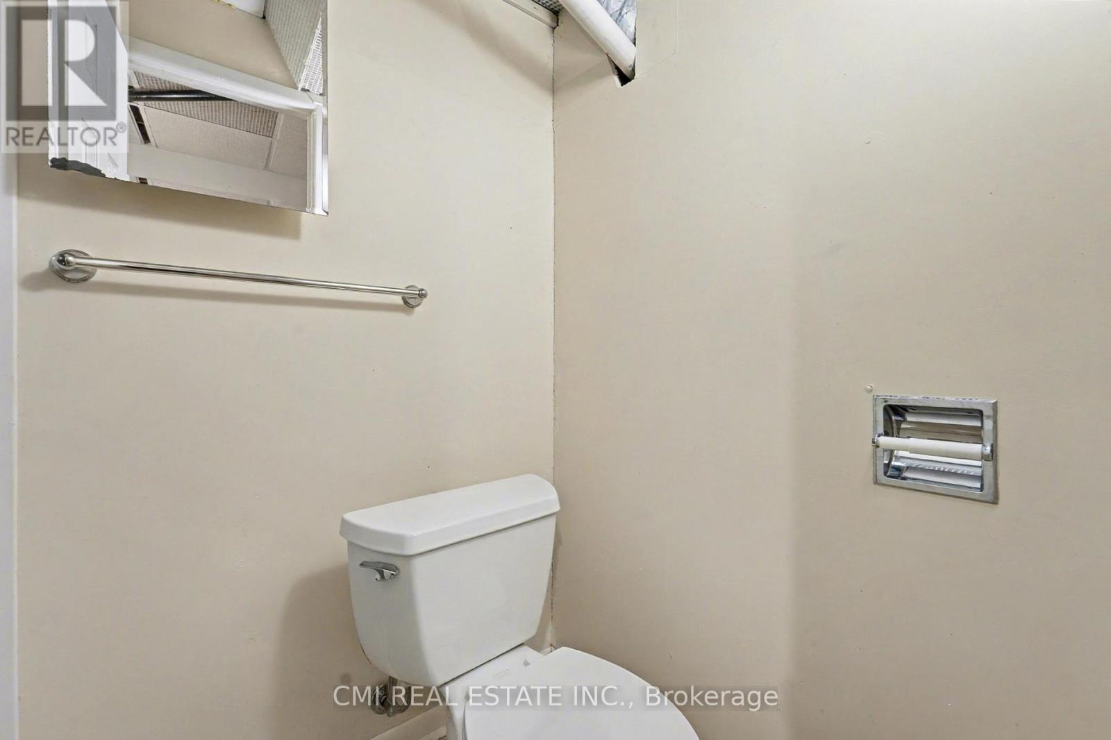 879 Beauclaire Drive