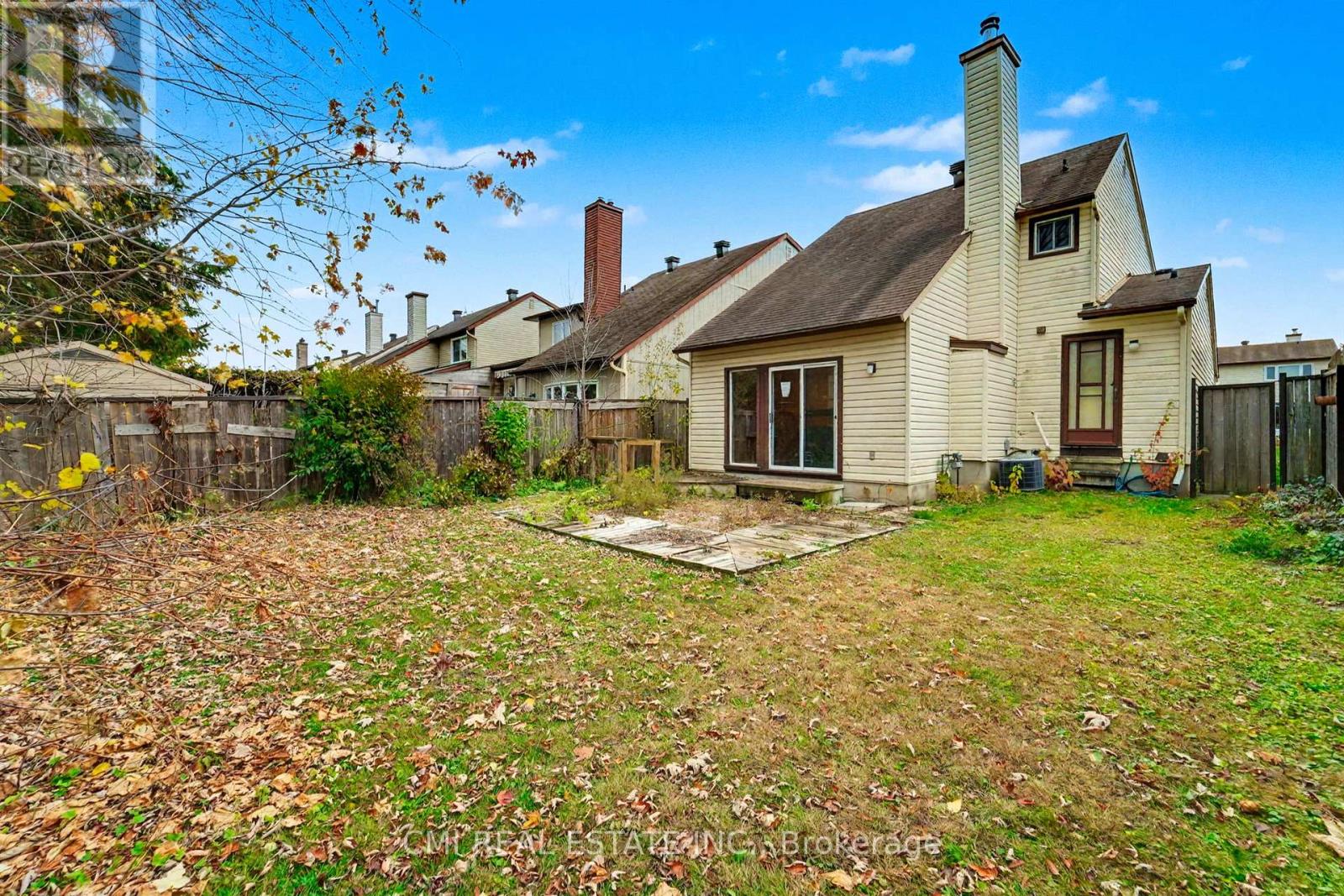 879 Beauclaire Drive