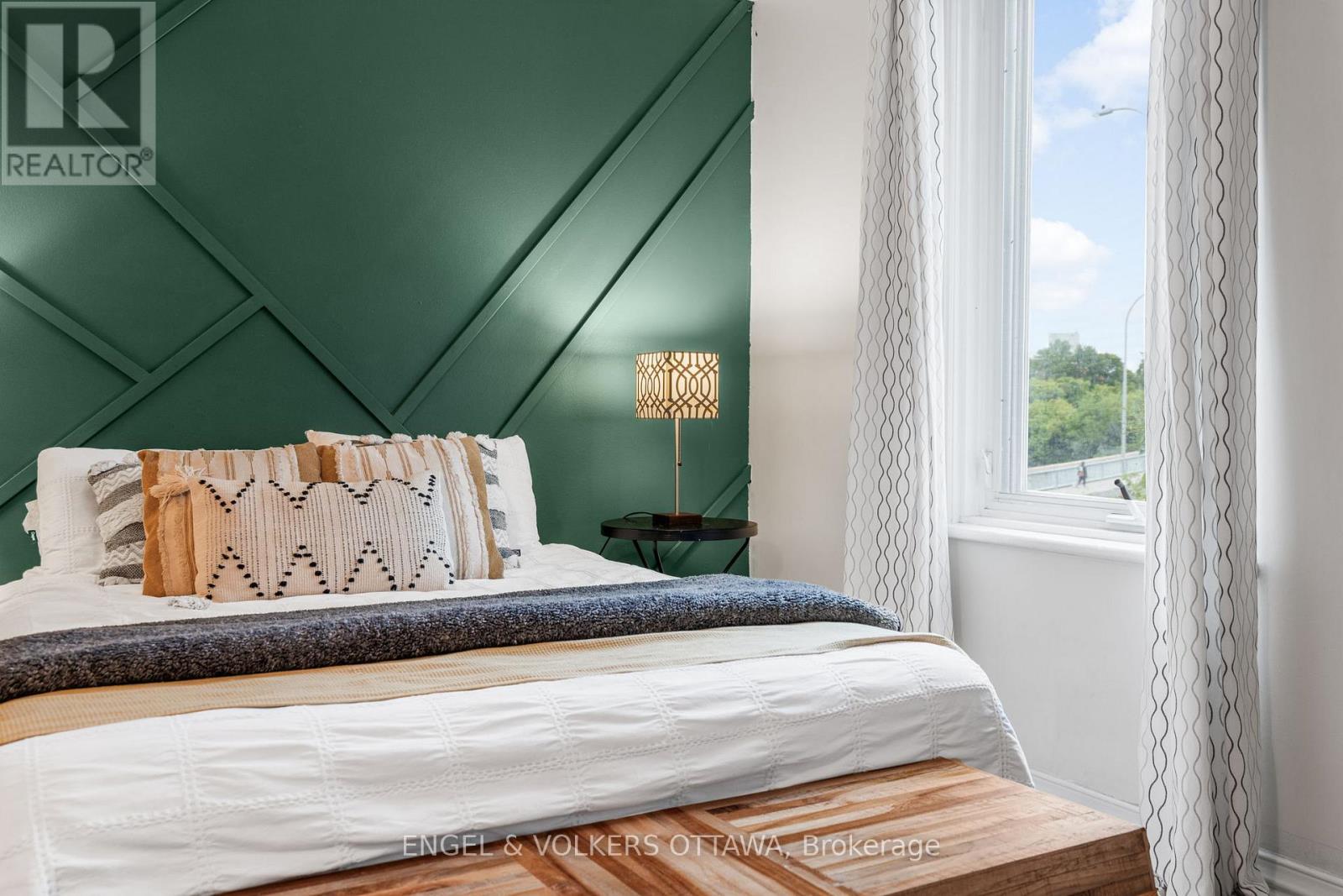 2 Lower Charlotte Street