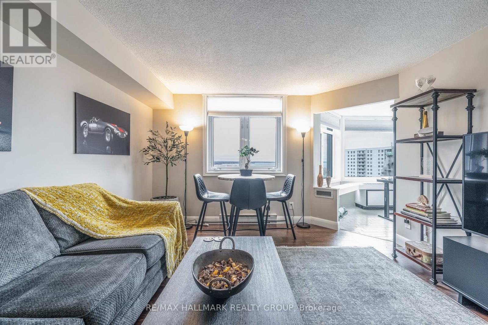 902 - 1025 Grenon Avenue