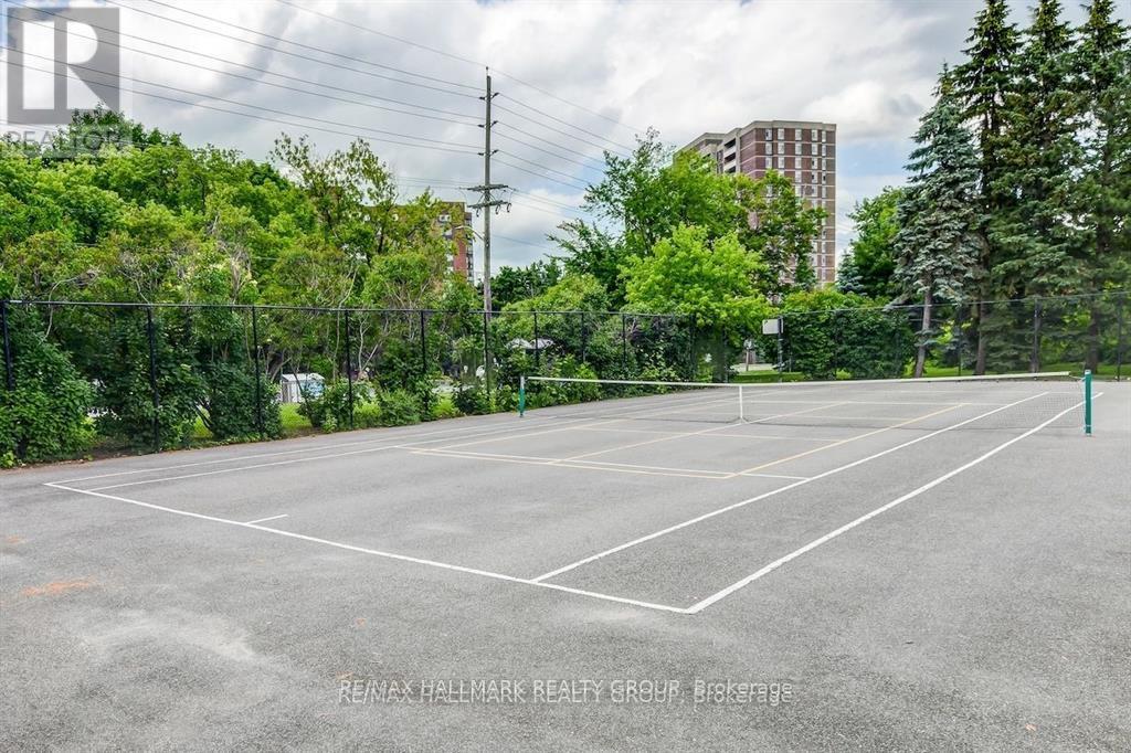 902 - 1025 Grenon Avenue