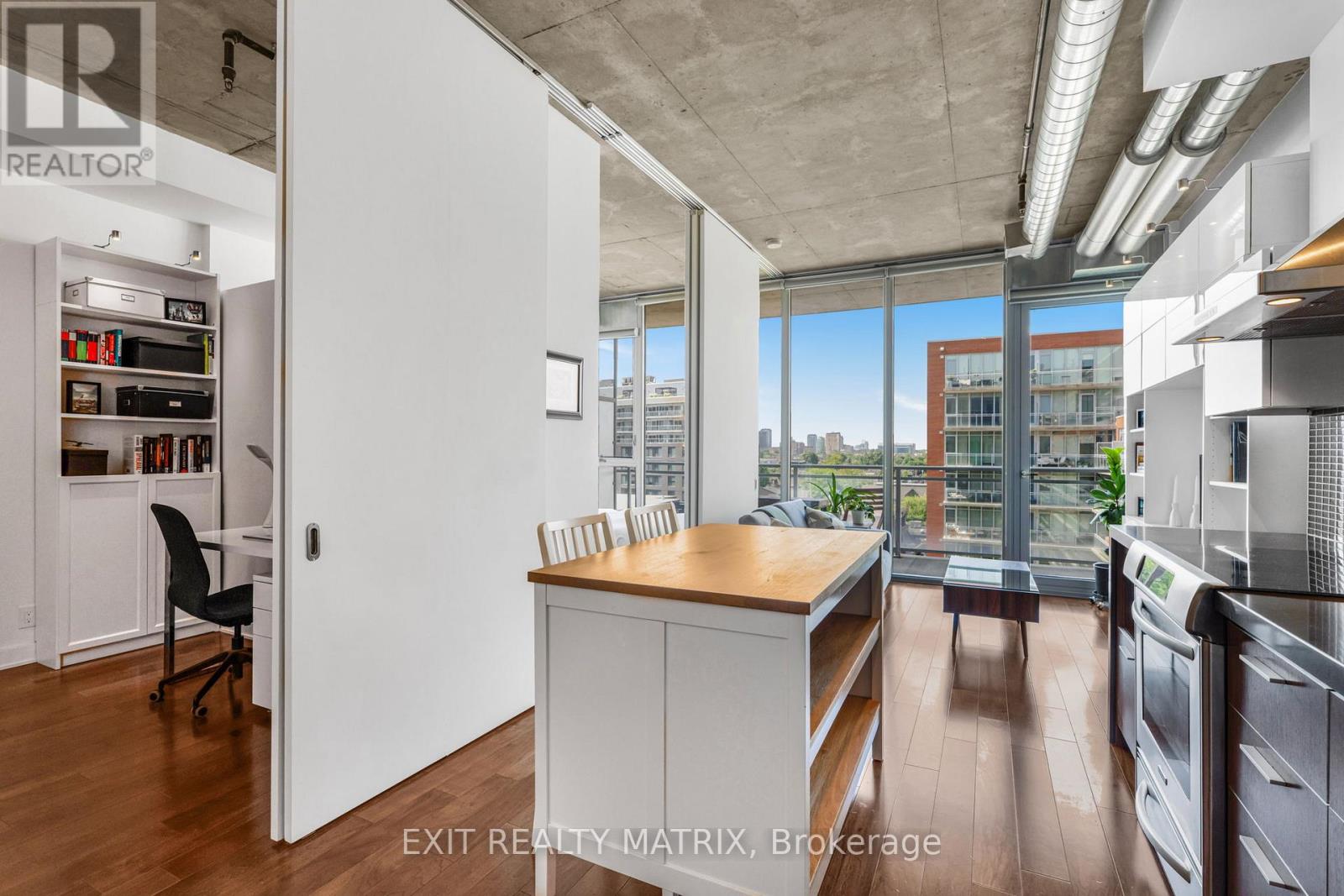 749 - 340 Mcleod Street