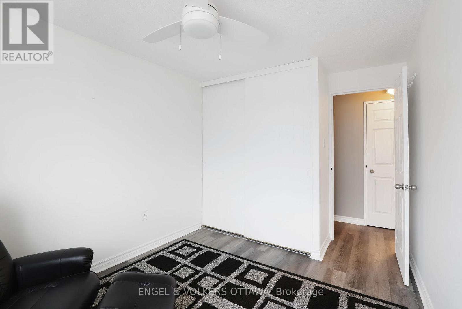 814 - 3100 Carling Avenue