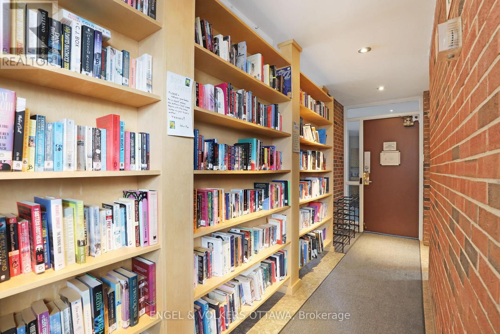 814 - 3100 Carling Avenue