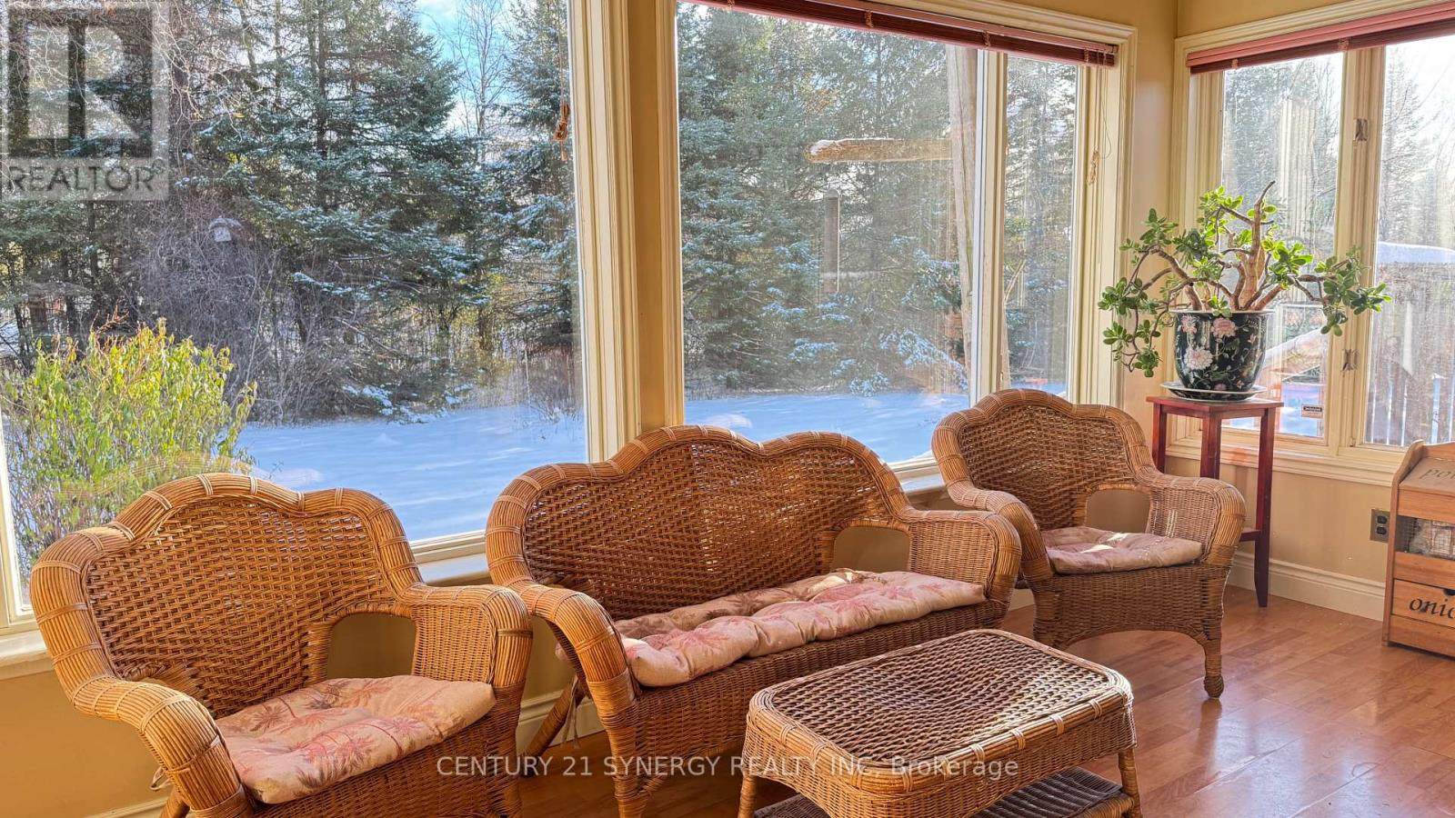 3042 Dangerfield Road W