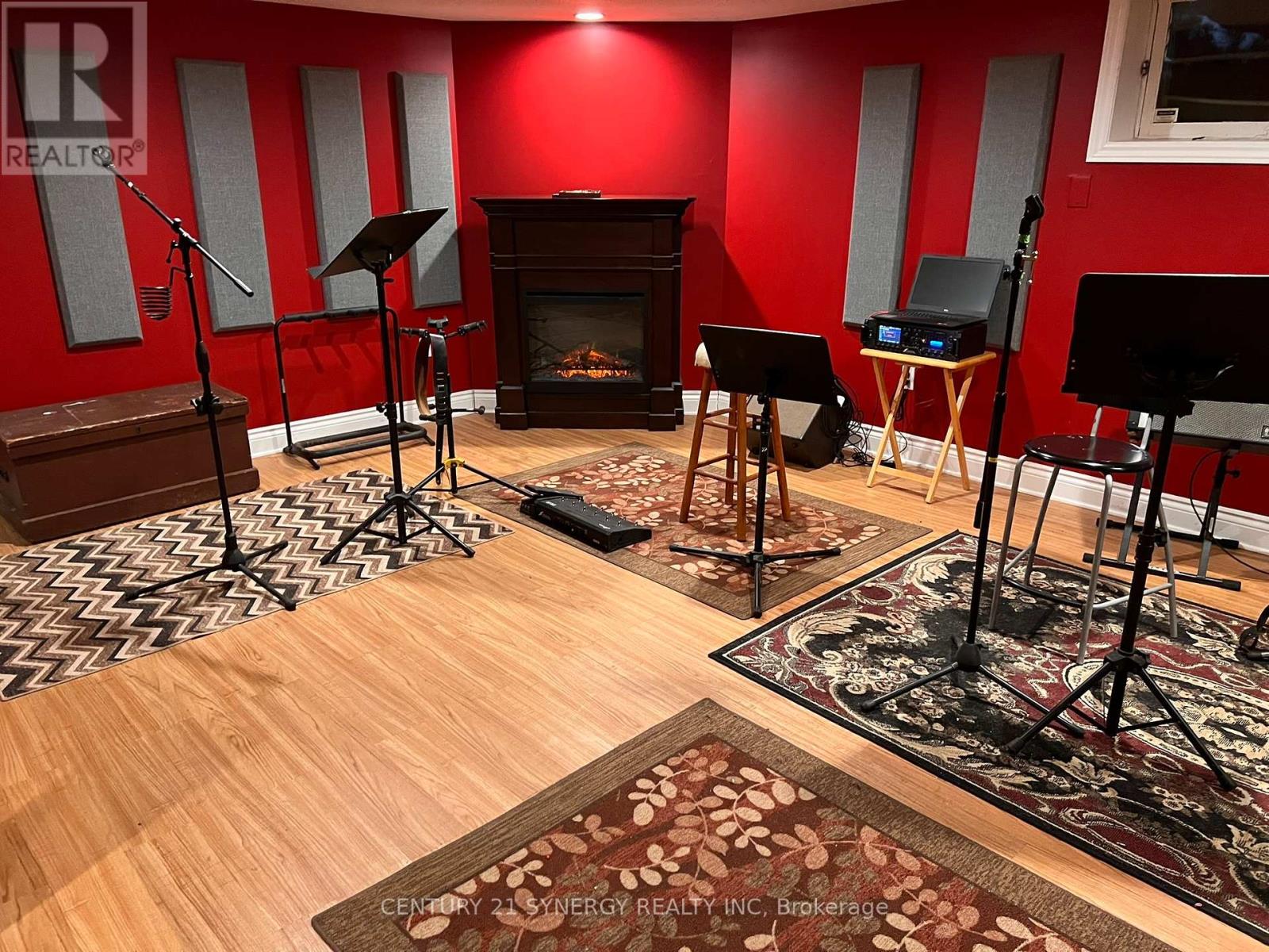 3042 Dangerfield Road W