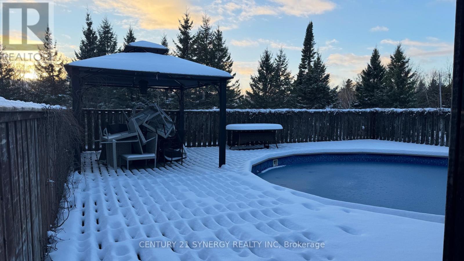 3042 Dangerfield Road W