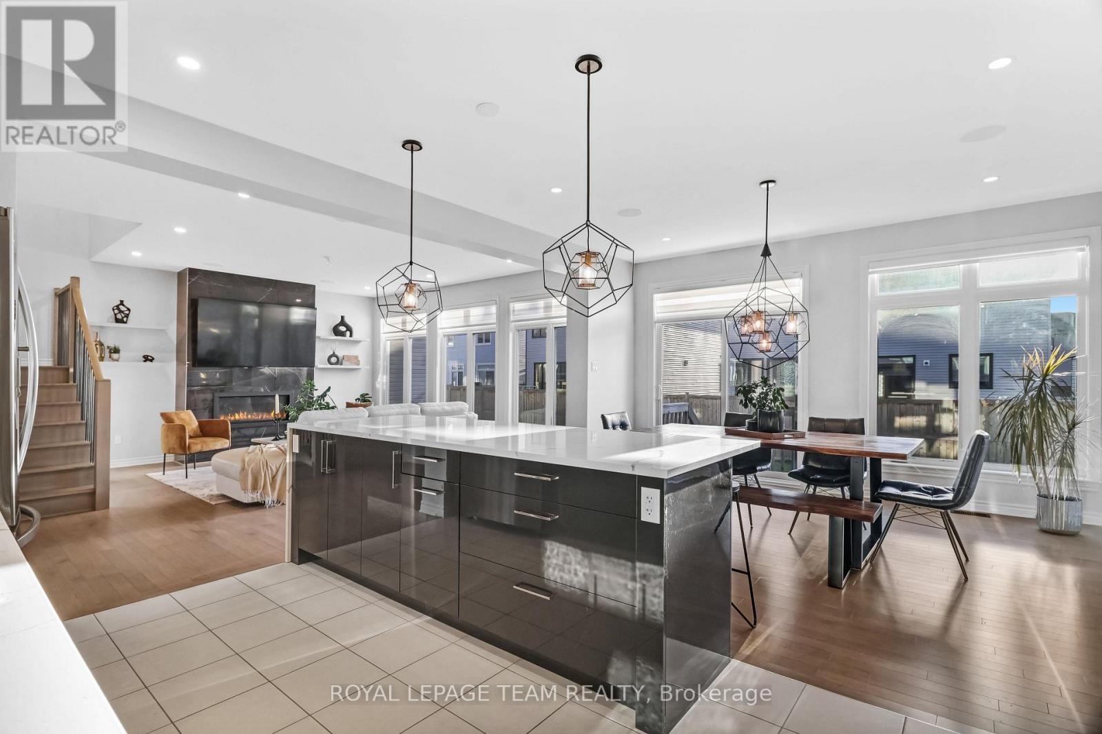 711 Moonflower Crescent