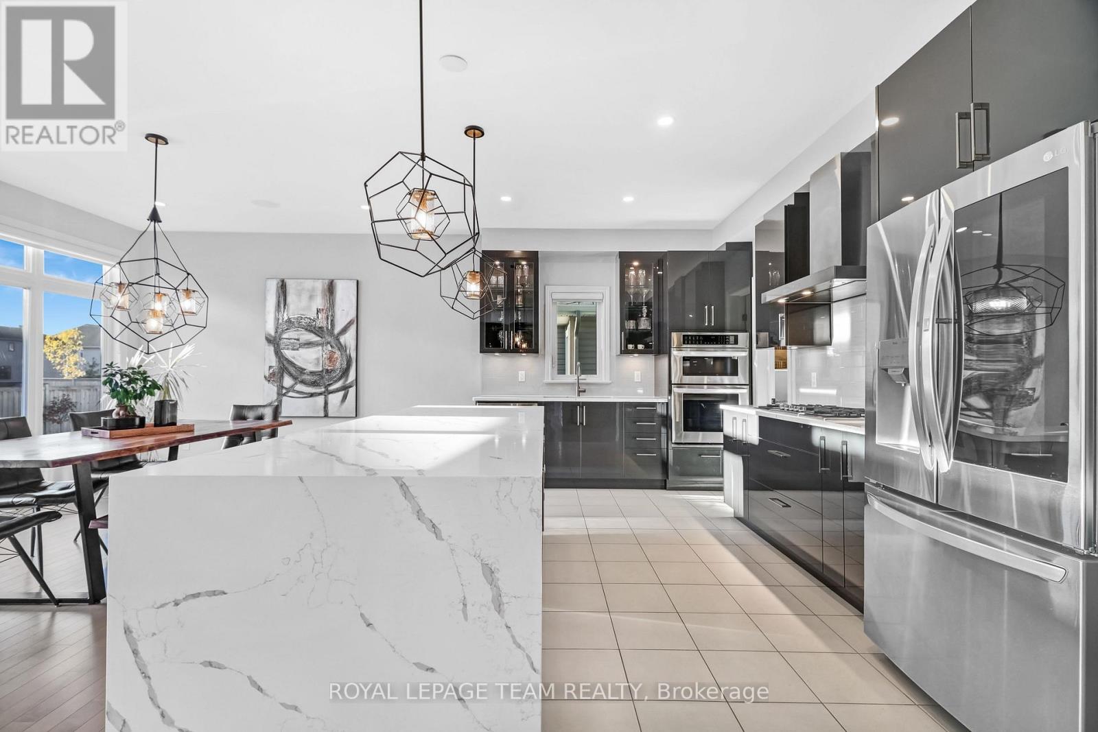 711 Moonflower Crescent