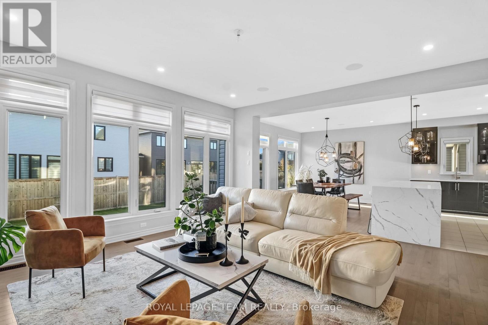 711 Moonflower Crescent