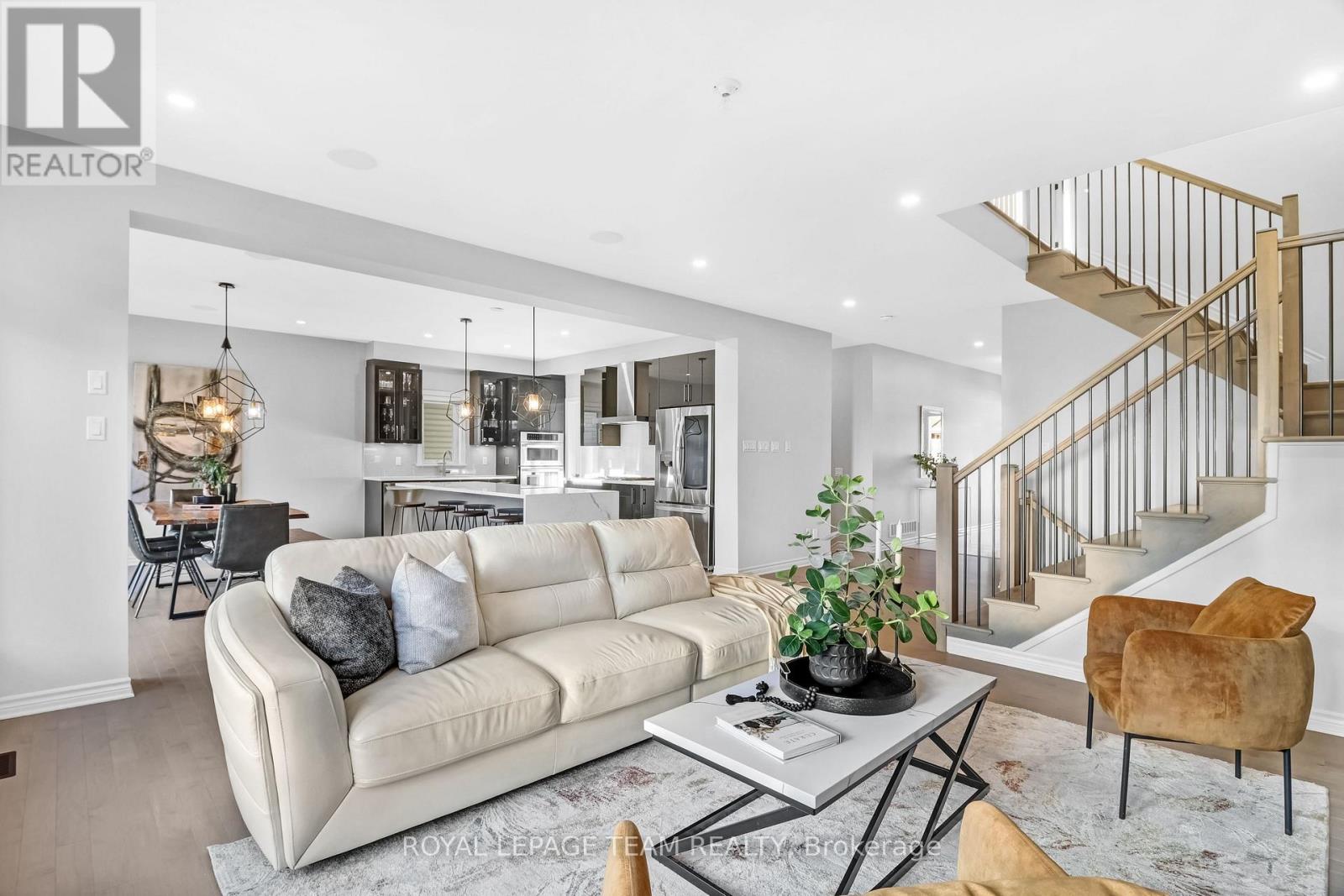 711 Moonflower Crescent