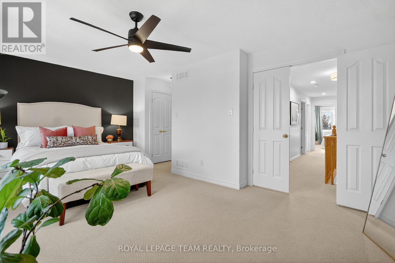 293 Waymark Crescent