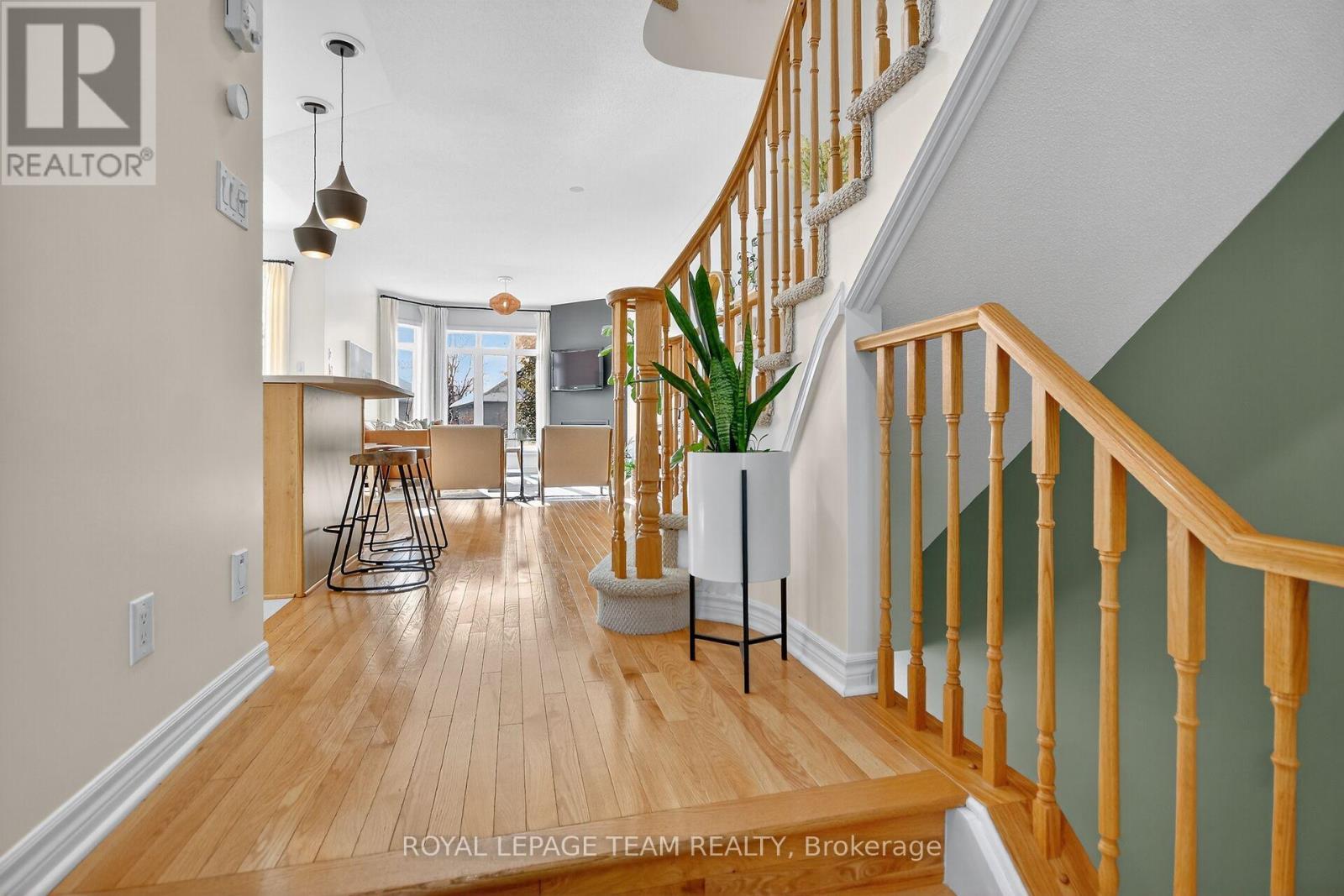 293 Waymark Crescent