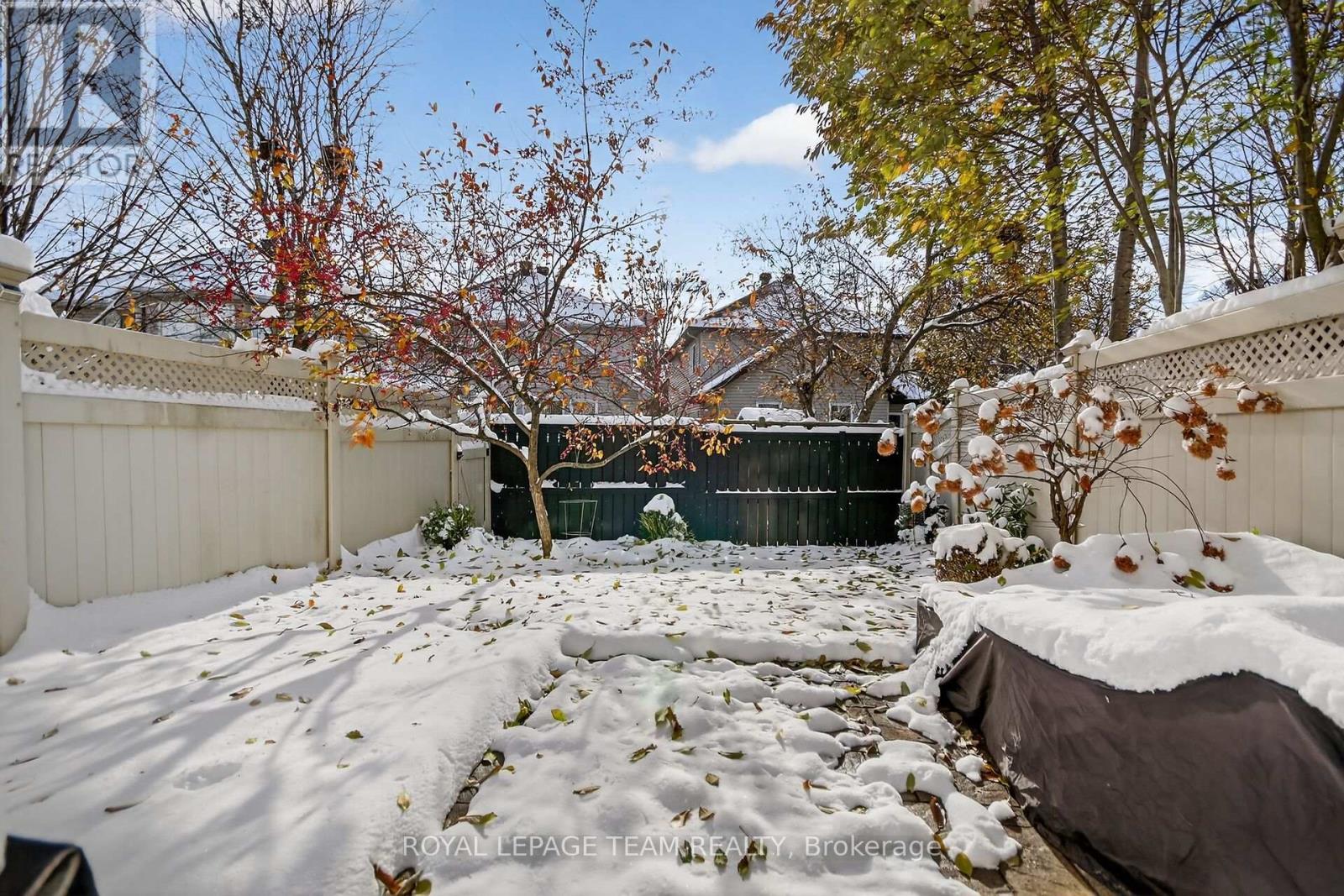 293 Waymark Crescent