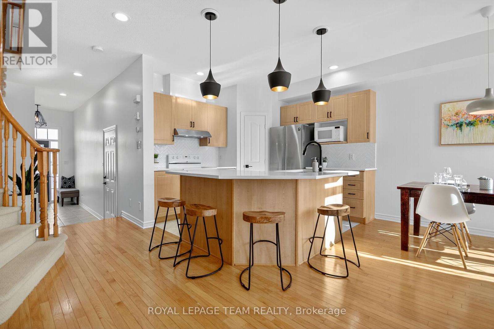 293 Waymark Crescent