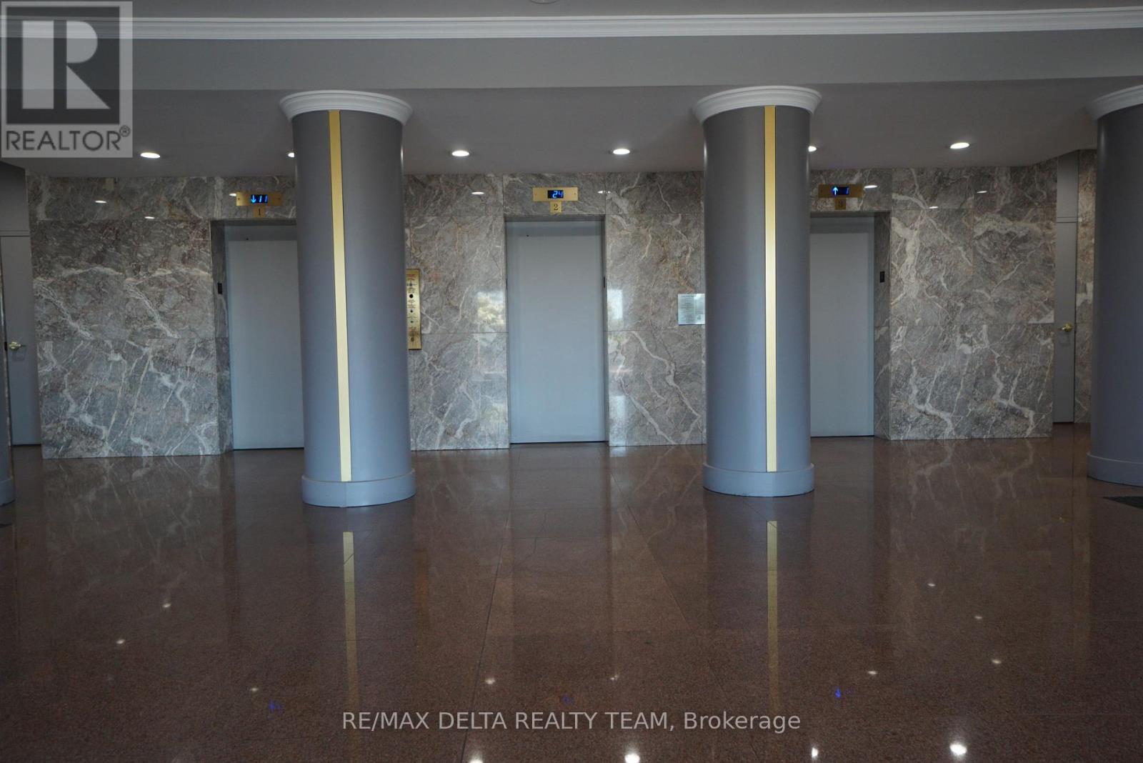 1506 - 545 St. Laurent Boulevard